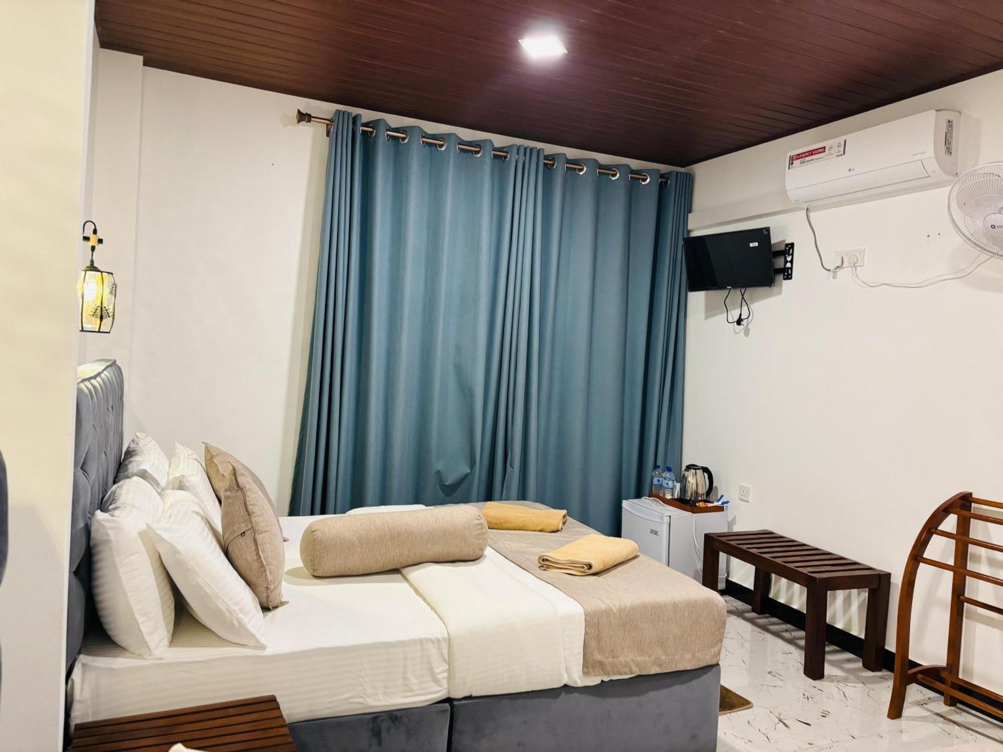 Shadow Inn إيلا المظهر الخارجي الصورة